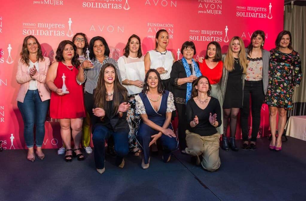 Fundación AVON reconoció a 5 mujeres solidarias de todo el país